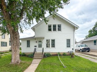 417 W 7th Ave, Oshkosh, WI 54902