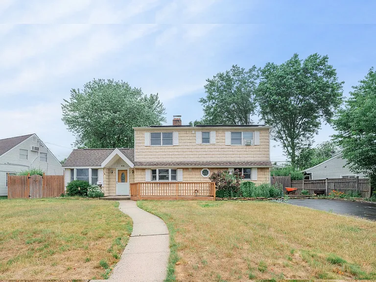 Coppersmith Rd — Photo 2
