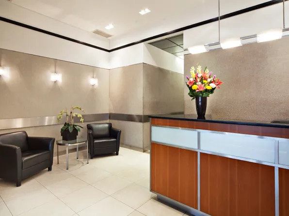 333 East 45th Street image 11 of 12