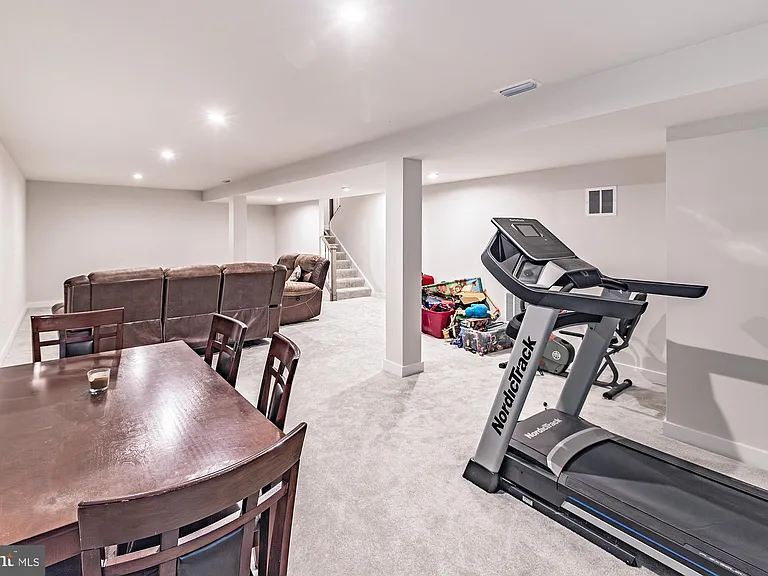 604 Longleaf Dr — Photo 9