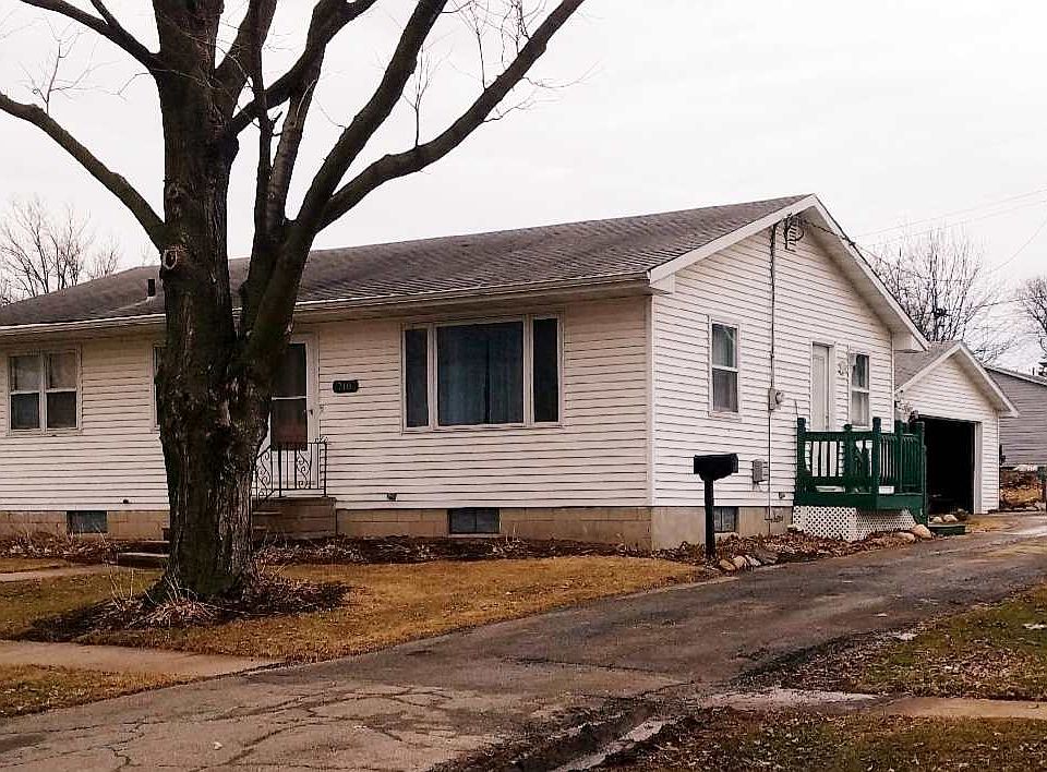 1st image of 716 N C Ave