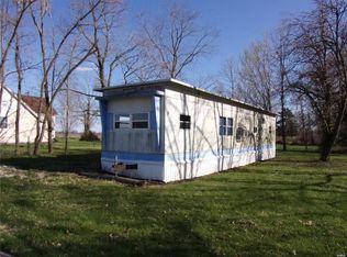 708 E Pine St, Bellflower, MO 63333