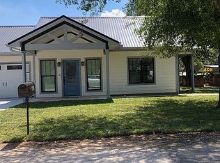 430 E Roitsch Ln, La Grange, TX 78945