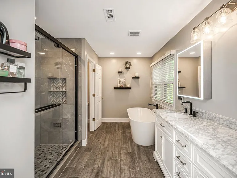 15385 Windsong Ln — Photo 31