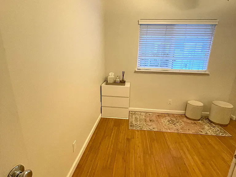 Guest bedroom