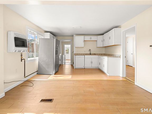 5th image of 59 North Place