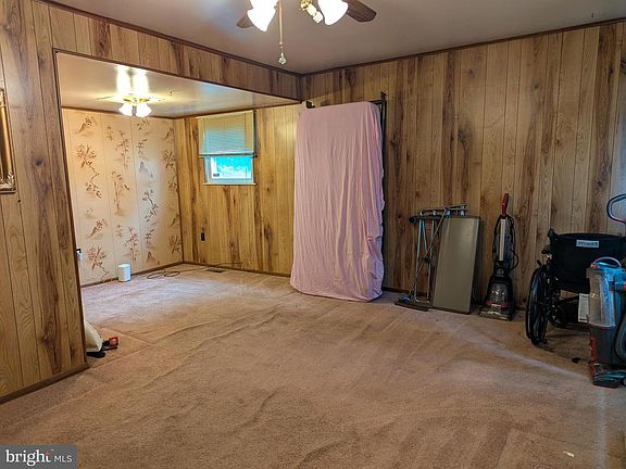 4th image of 330 Laburnum Rd
