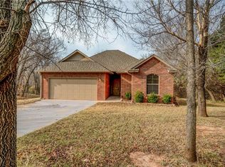 325 N Carlisle Ter, Mustang, OK 73064