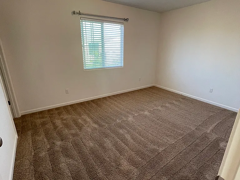 385 Ostrander Ave — Photo 14