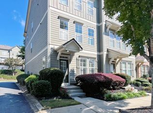 525 Grove Field Ct NW, Suwanee, GA 30024