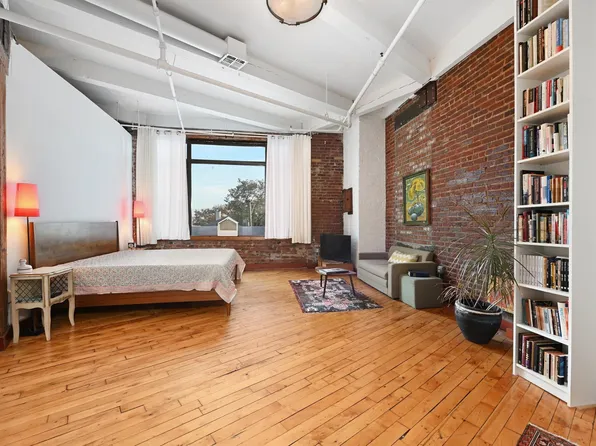 1620 Manhattan Avenue image 16 of 20