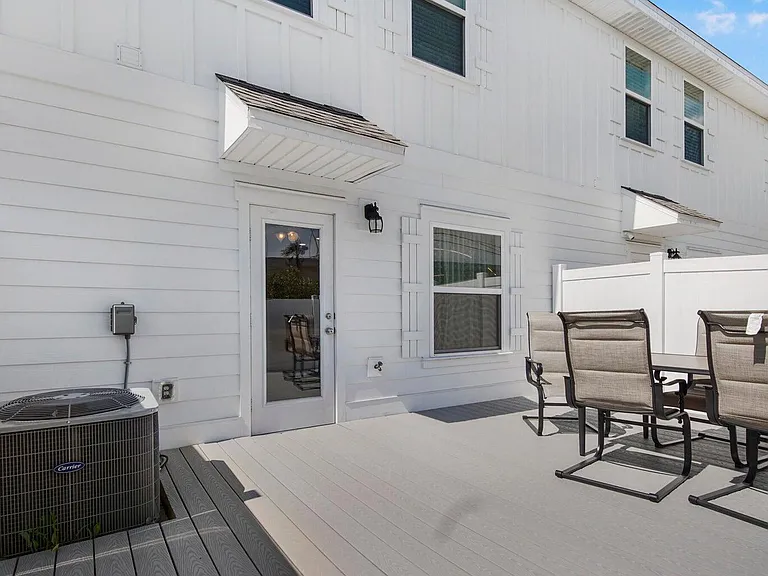 7482 Shadow Lake Dr — Photo 16