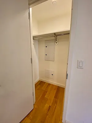 Rented by Zjama Realty Corp | media 10