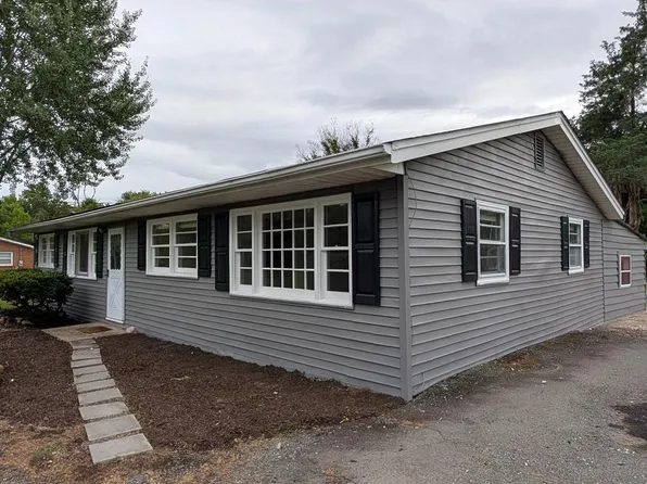 8614 Linton Hall Rd, Bristow, VA 20136