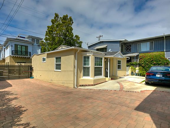 3rd image of 944 21st St #D