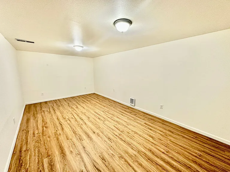11409 N Guinevere Dr — Photo 19