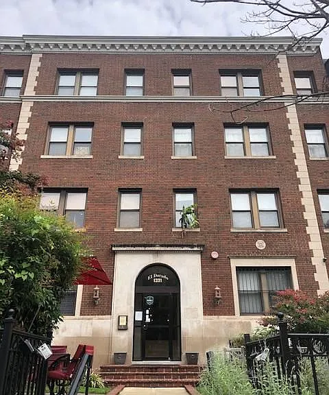 1321 Fairmont St NW #206 — Photo 2