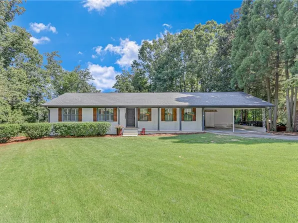 776 Sherwood Rd, Gainesville, GA 30501