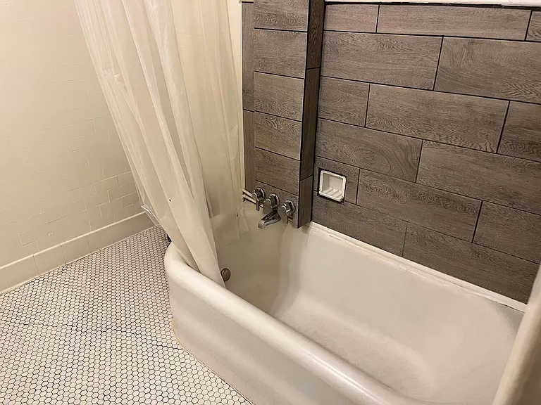 240 N McNeil St #3 — Photo 12