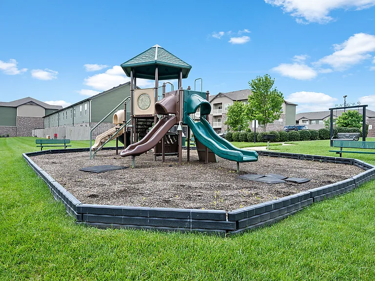 Addison at Rossview — Photo 62