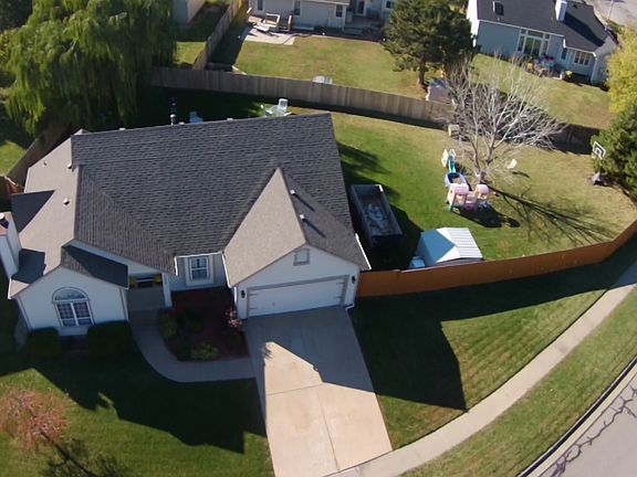 Huge Fenced In Corner Lot