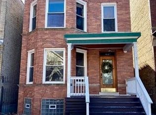1939 W Grace St, Chicago, IL 60613