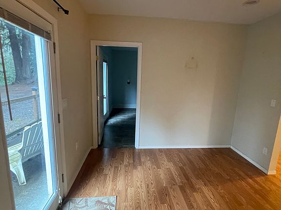 4th image of 224 Tower Rd