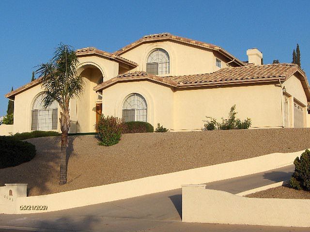 Elevated 14,000 Square Foot Lot