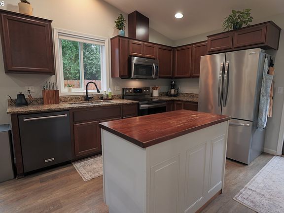 4th image of 2625 G St