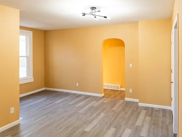 34 Budlong St #1 — Photo 8
