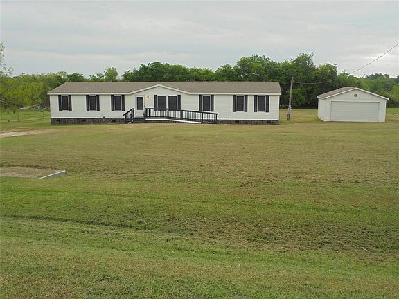 3rd image of 110 Canyon Valley Ln