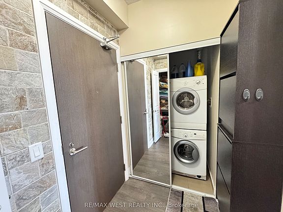 4th image of 7900 Bathurst St #714