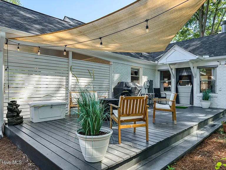 Clark Dr — Photo 25