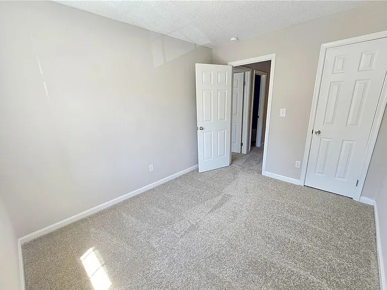 635 Biltmore Dr — Photo 15