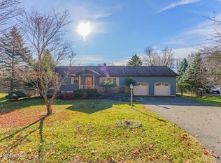 46 Climer Cir, West Sand Lake, NY 12196