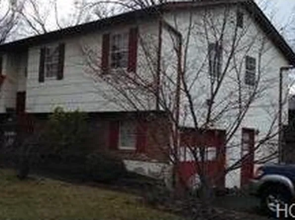 81 Fairview Ave, Spring Valley, NY 10977