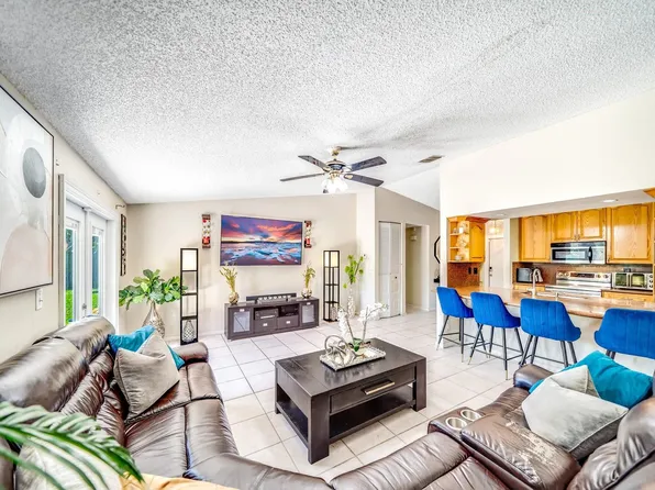 2533 Doral Way, West Palm Beach, FL 33407