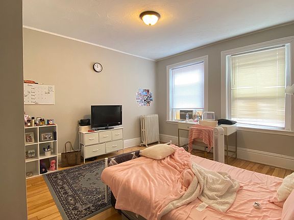 5th image of 10 Glenville Ave #3