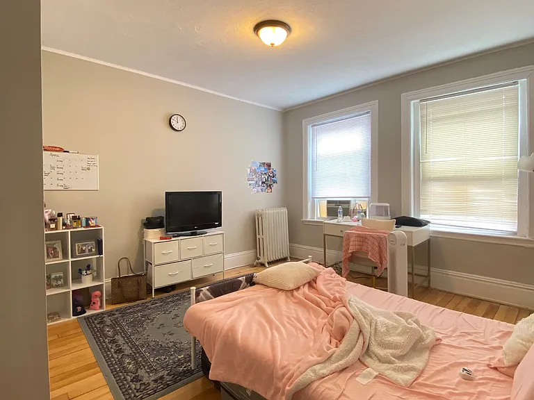 10 Glenville Ave #3 — Photo 5