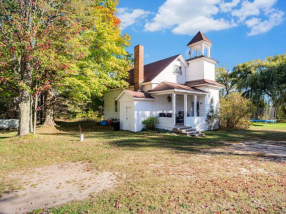 4th image of 6020 County Road 612 NE