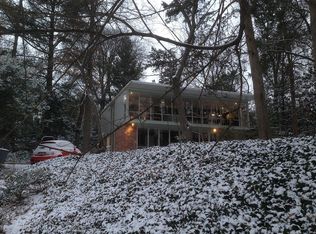 7419 Hopa Ct, Alexandria, VA 22306