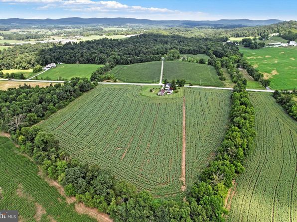 2 E Berlin Rd #1465, New Oxford, PA 17350