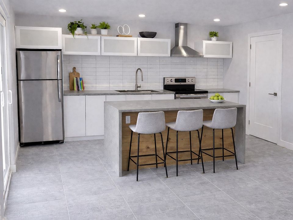1st image of 525 Ontario St #4