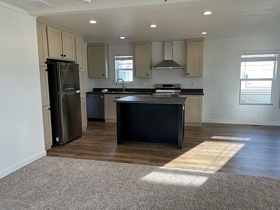 2nd image of 405 S Main St #9