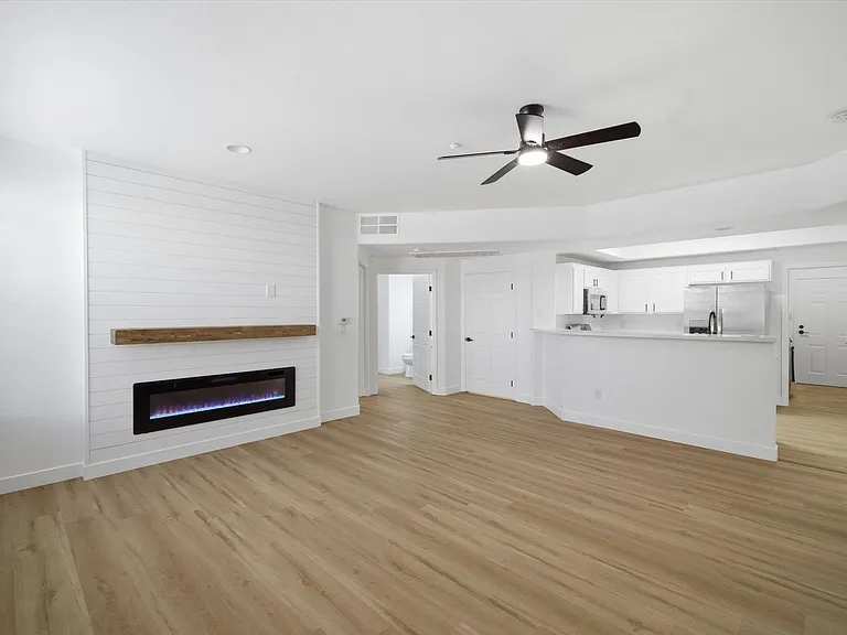 5855 Valley Dr #1022 — Photo 2