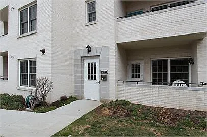 231 North Thomas Street #104C (VA) — Photo 2