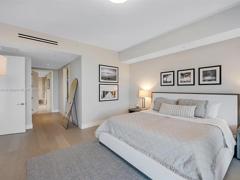 10201 Collins Ave #305 — Photo 26