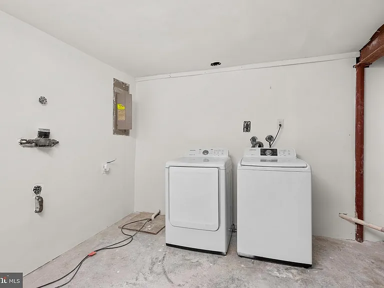 14205 Castlemoor Ct — Photo 5
