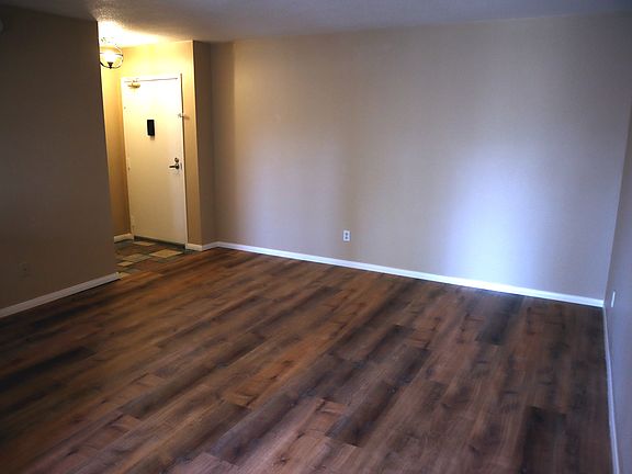 3rd image of 7500 Parkway Dr Unit 307