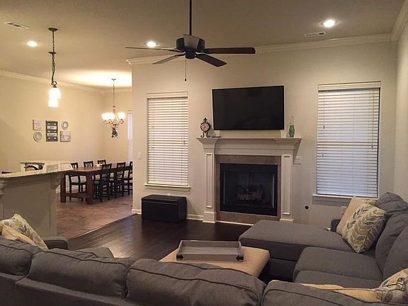 3rd image of 2404 Bridlecreek
